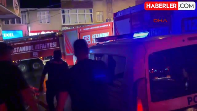 Madde bağımlısı genç evini ateşe verdi! Mahallelinin linç girişiminden polis zor kurtardı