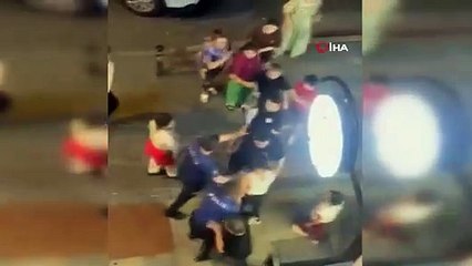 Ünlü pilavcıda “bedava yemek” kavgası kamerada