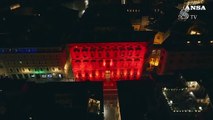 Senato, la facciata di Palazzo Madama illuminata di rosso