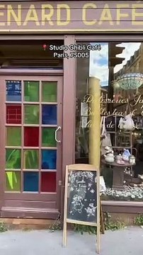 Studio Ghibli Café à Paris✨❤️‍ Le Studio Ghibli Café à Paris est un lieu dédié aux fans du célèbre studio d'animation japonais. Situé au cœur de la ville, il offre une ambiance inspirée des films de Hayao Miyazaki et Isao Takahata, avec des pâtiss