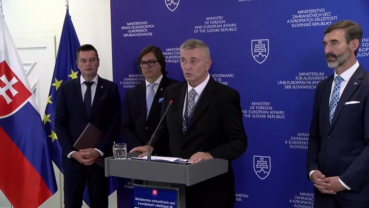 Blanár: Slováci môžu v prípade potreby v zahraničí využiť viaceré služby MZVEZ