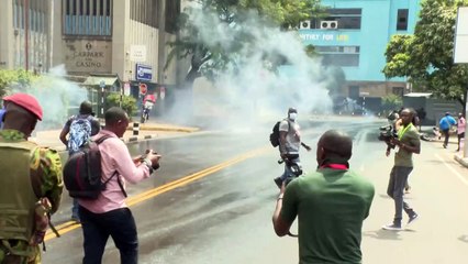 خراطيم مياه واعتقالات في نيروبي مع احتجاج الكينيين على زيادة الضرائب