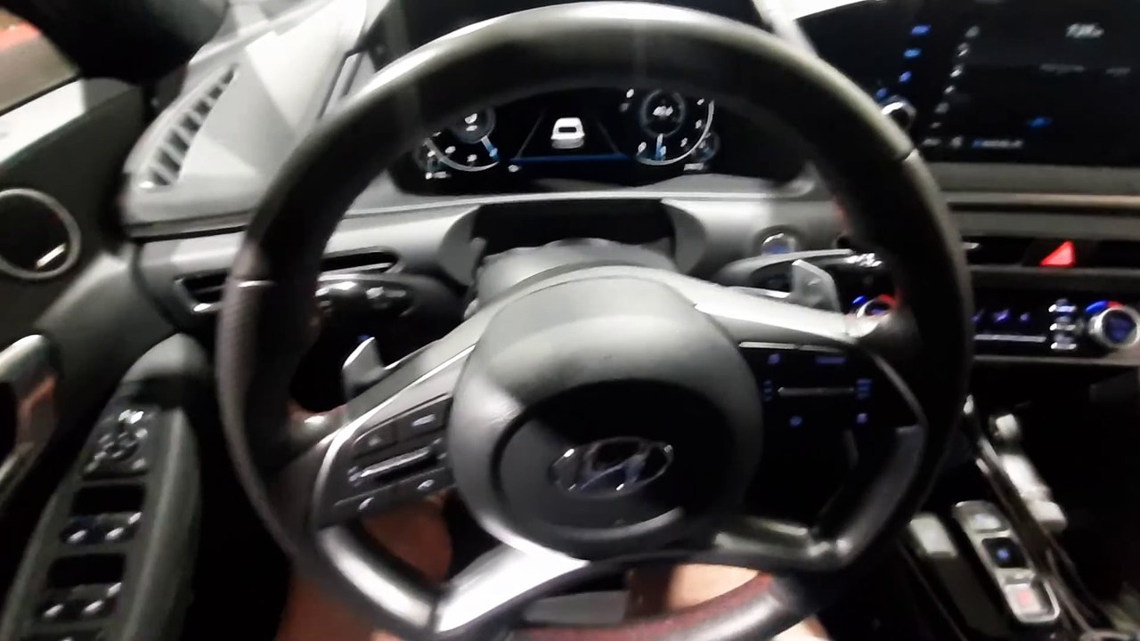 Innenansicht im US Car Hyundai vor einem Motel in Tennessee