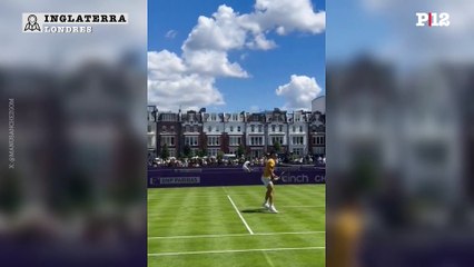 Carlos Alcaraz y Francisco Cerúndolo entrenaron juntos ante su cruce en la Queen's Club