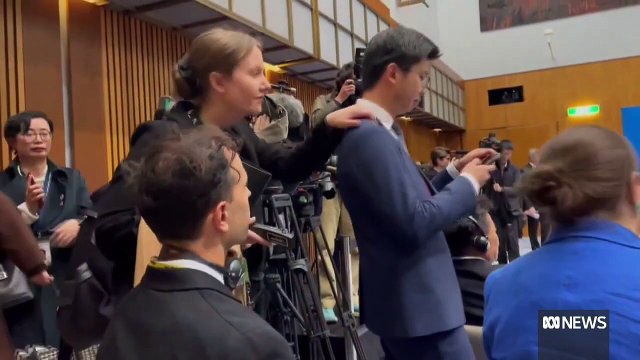 Une journaliste australienne se plaint d'avoir été délibérément cachée des caméras par des diplomates chinois lors de la visite du Premier ministre Li Qiang à Canberra