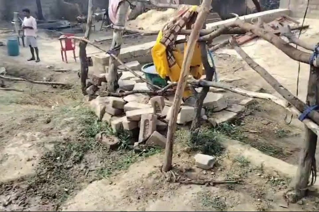 चित्रकूट में आग का कहर, एक के बाद एक सात घर जलक...