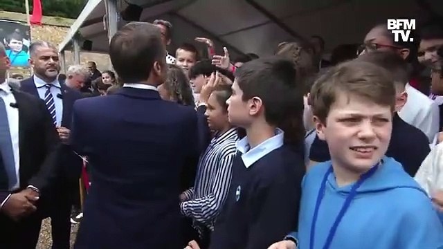 Interpellé par un enfant, Emmanuel Macron au sujet de Gabriel Attal: C'est un peu mon petit frère
