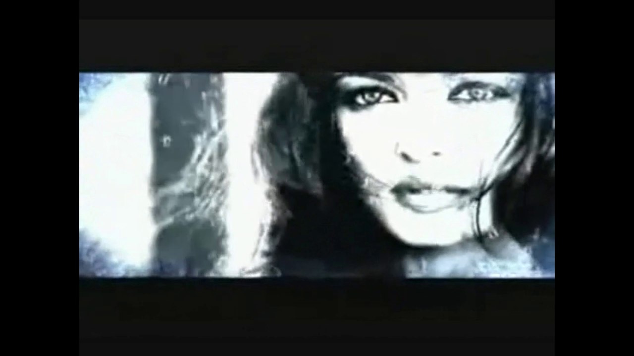 Clandestina [♦ short ]