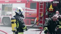 Sesto Fiorentino, incendio in un centro commerciale: nessun ferito