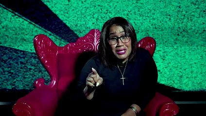 ANA DE NADIE PERFIL ADELAIDA VEA