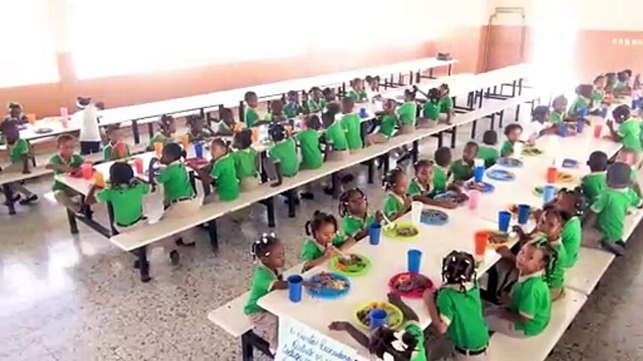 INABIE contribuyó con la permanencia de estudiantes en las aulas tras entrega preliminar de más de 908 millones de raciones alimenticias en el año escolar 2023-2024
