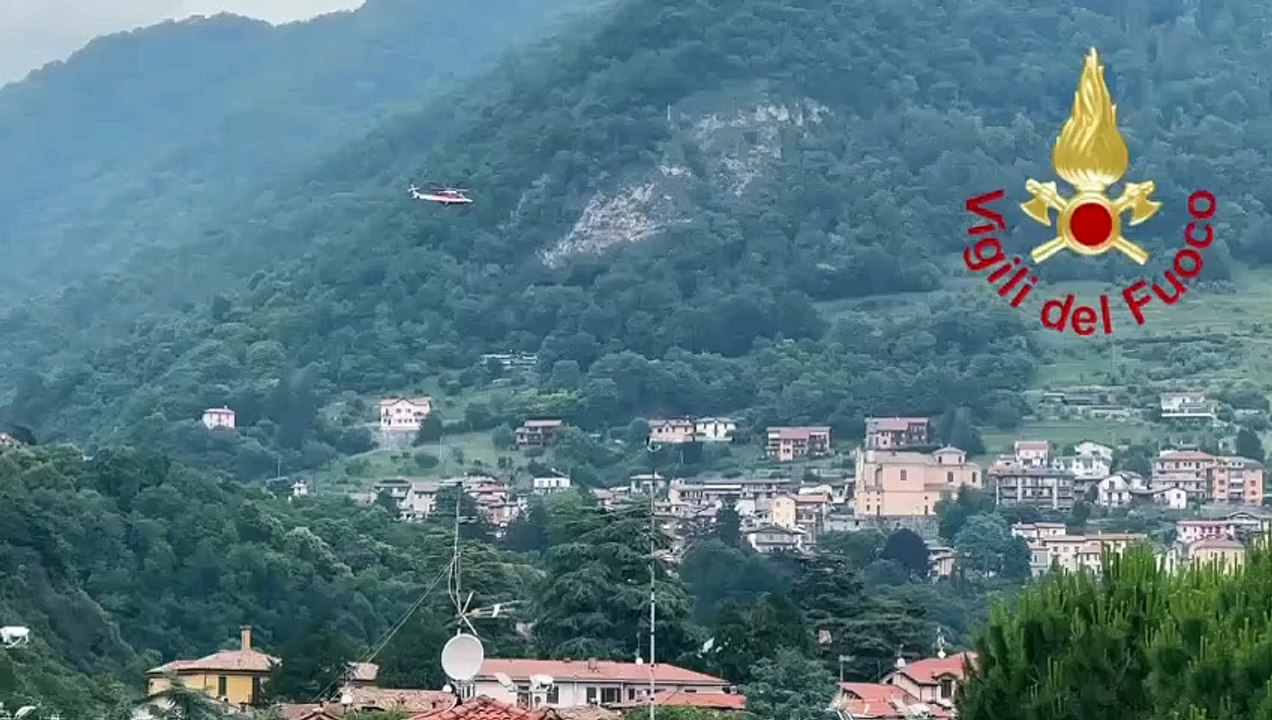 Ragazzo inghiottito dal Lambro, le ricerche con l'elicottero dei vigili del fuoco