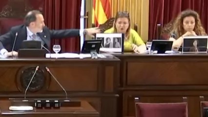 Fuerte bronca en el Parlament balear entre PSOE y Vox: "No puede tocar mi ordenador"
