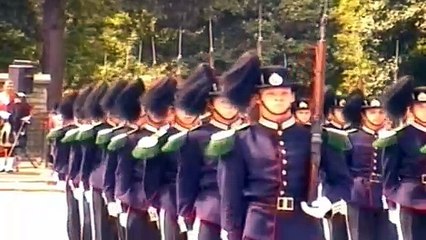 Скачать видео: Norwegian King's Guard Band and Drill Team – Mini Edinburgh Military Tattoo – Taste of the Tattoo