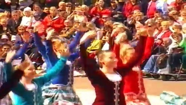 Highland Dancers Perform at Edinburgh Military Mini Tattoo – Princes Street Gardens