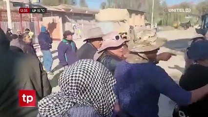 Pese a incidentes, Quillacollo continúa con el asfaltado de una vía que se encuentra en los límites con Vinto