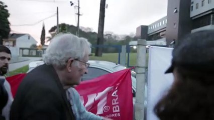 Noam Chomsky deixa hospital em São Paulo e continuará 'tratamento' em casa