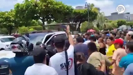 Muere comerciante tras ser golpeado por Policía Municipal en San Andrés Tuxtla; protestan en Palacio Municipal