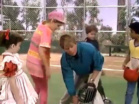 Small Wonder- S2 E19 Victor Vicki toria