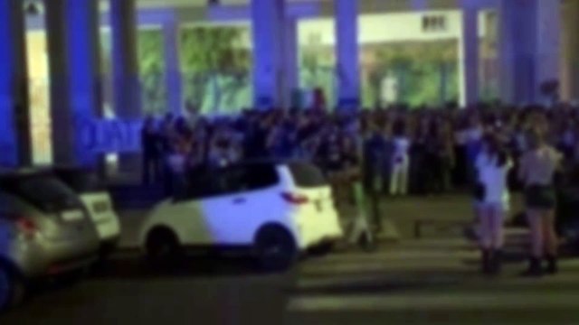 Maturità, Roma: al Giulio Cesare (liceo di Venditti) i ragazzi cantano «Notte prima degli esami»