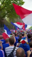 Les supporters français en feu en allant au stade