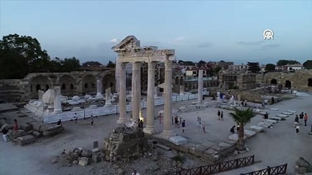 Antalya’nın ören yerleri ziyaretçilerini yıldızlar altında ağırlıyor!