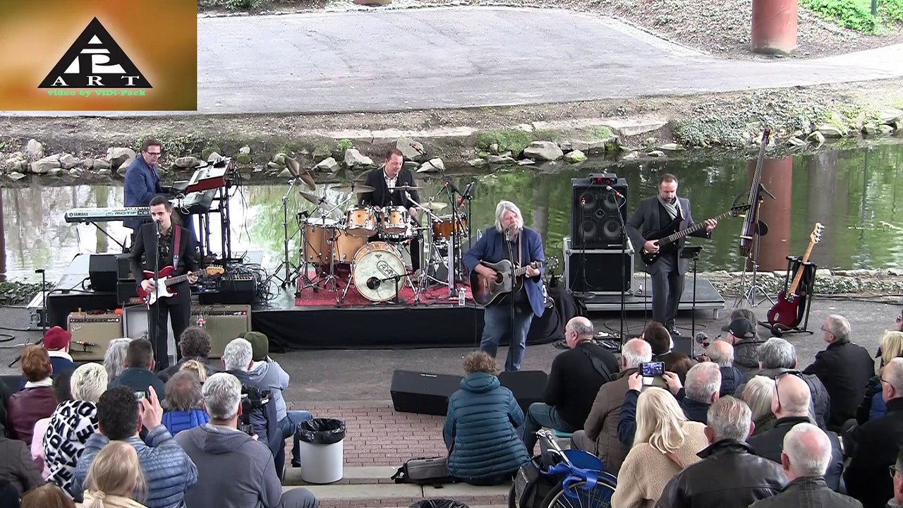 3. Cooking with Knopfler Sailing To Philadelphia