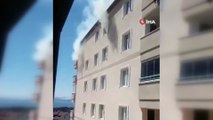 8 katlı apartmanda yangın paniği: 1 kişi dumandan etkilendi