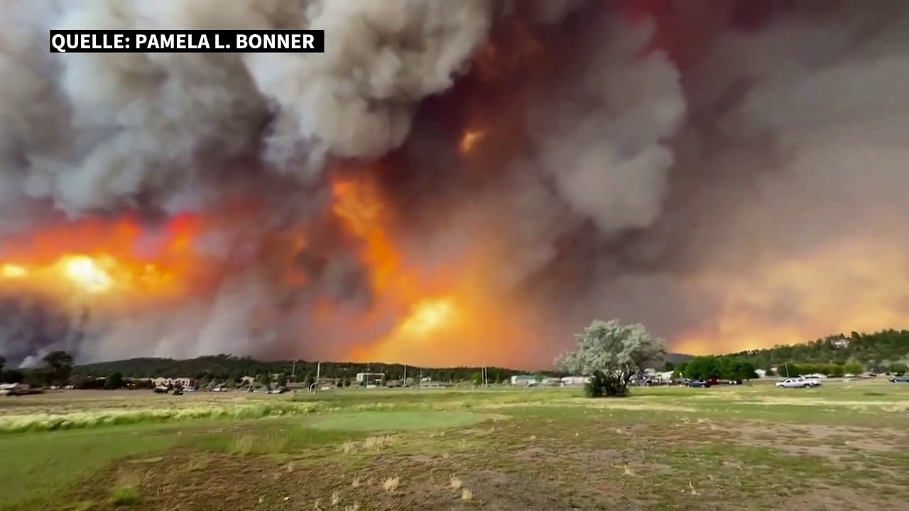 Waldbrände in New Mexico: Tausende Menschen evakuiert