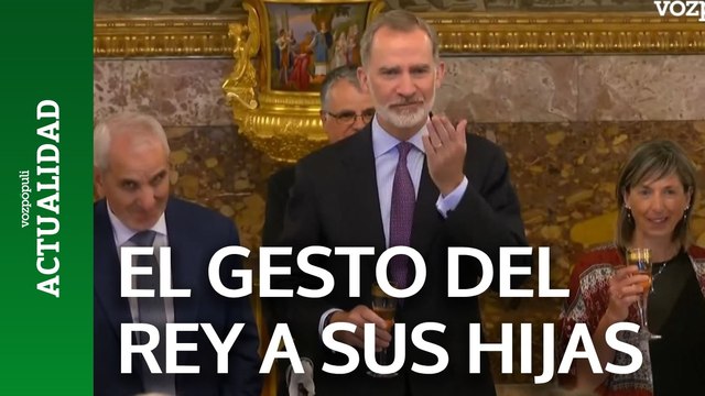 El gesto del Rey Felipe VI a sus hijas tras la sorpresa que le dieron