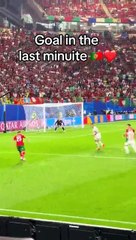 A jogada de Pedro Neto e o golo de Francisco Conceição captado por um adepto do melhor local