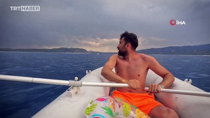 Salda Gölü'nde sürüklenen çocuğu tatilci botla kurtardı