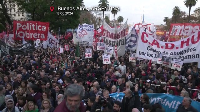 Protesters in Buenos Aires call for release of detained activists