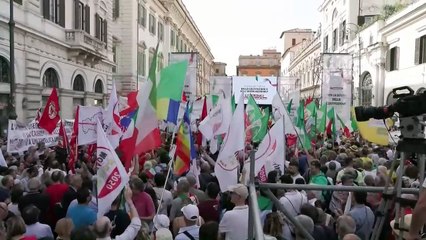 La oposición en Italia se manifiesta en el centro de Roma contra las reformas de Meloni