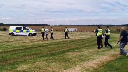 Ecologistas rociaron pintura al monumento de Stonehenge