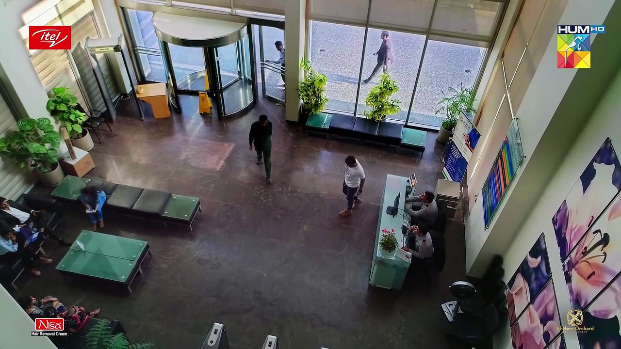Tumhari Himmat Kaisy Hoi Yun Awaaz Dene Ki..  _ Best Moment _ _Parizaad _ _HUMTV Drama(1080P_HD)
