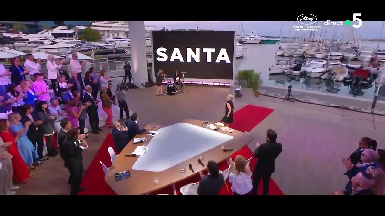 Santa chante "Recommence-moi" en live