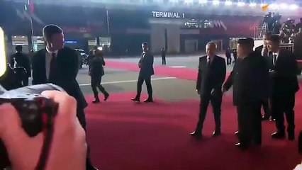 Les internautes amusés par la rencontre entre Vladimir Poutine et Kim Jong-un : la scène est lunaire