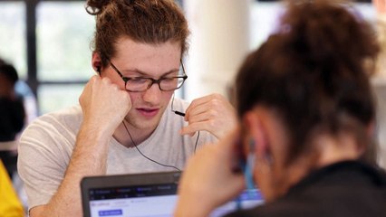 Législatives: "Appels du 18 juin" par des bénévoles du Nouveau Front Populaire