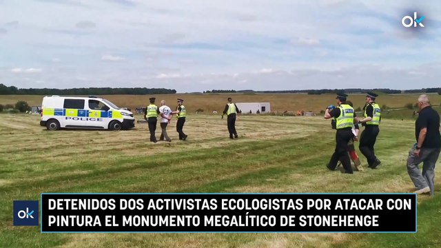 Detenidos dos activistas ecologistas por atacar con pintura el monumento megalítico de Stonehenge