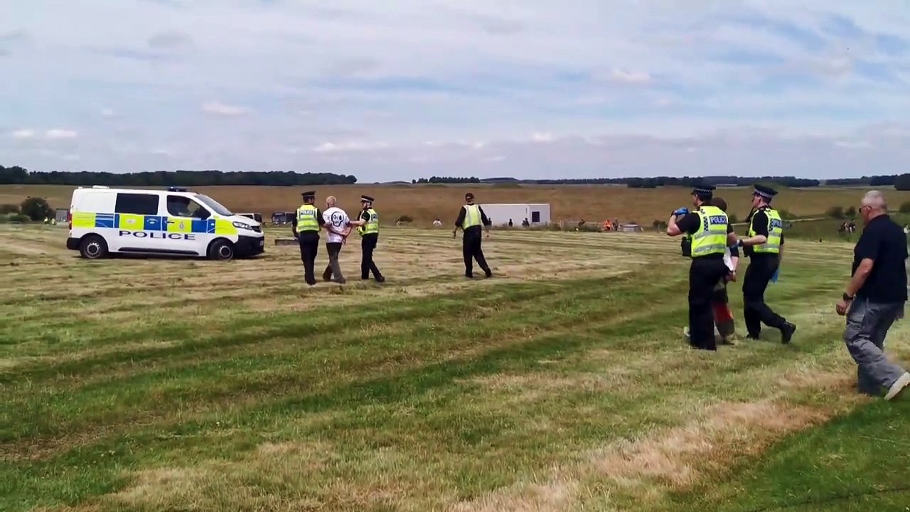 Ataque al monumento de Stonehenge