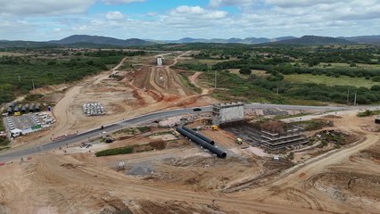 Cavalo morre em implosão da Transposição; moradores de Cachoeira voltam a cobrar Governo Federal
