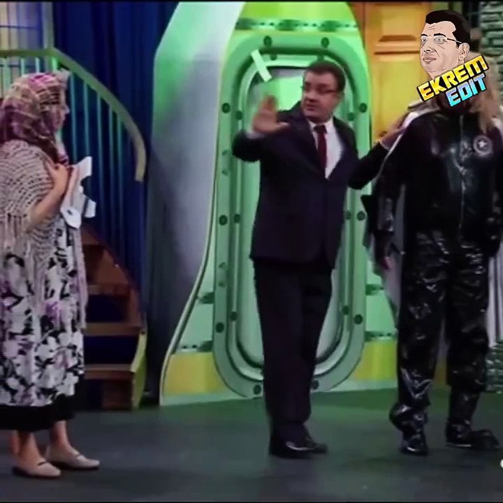 Güldür Güldür Show'da İmamoğlu taklidi seyirciyi kırıp geçirdi