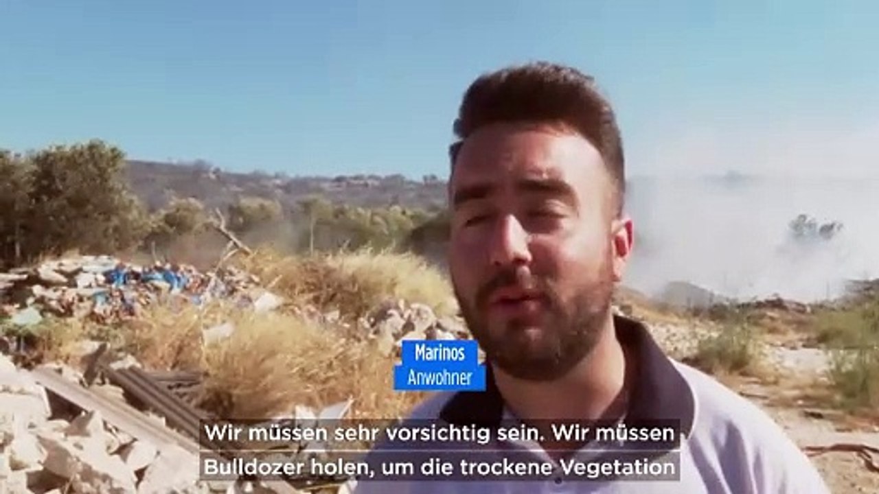 Großbrand in einem Vorort von Athen: Feuer zerstört Häuser und Jachten