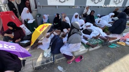 Pelo menos 900 muçulmanos morrem durante o Hajj, a maioria vítima de calor