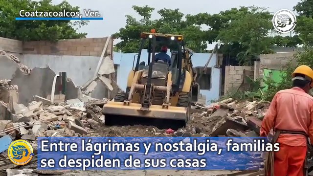 Corredor Interoceánico; entre lágrimas y nostalgia, familias se despiden de sus casas en Coatzacoalcos