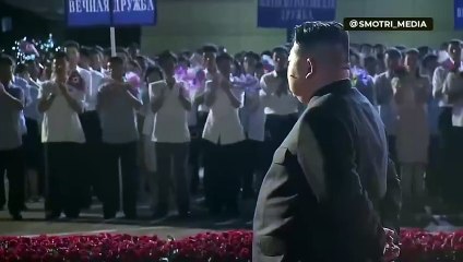 زعيم كوريا الشمالية يستدعي شخصين لعدم التصفيق بحماس