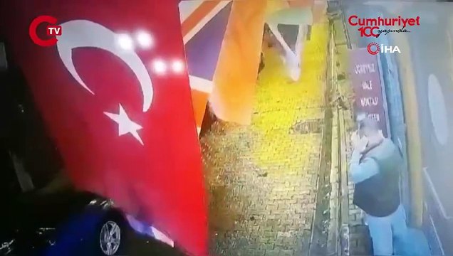 Film gibi olay… Otelde duş alırken arabasını çaldılar, yakıtı bitince metrobüsle geldiler