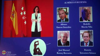 Guerra, Martín Villa, Romay Beccaría y Tamames reciben el Premios al Mérito por España