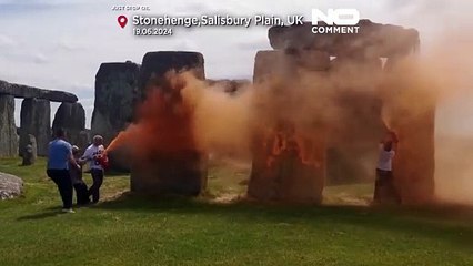 Экоактивисты окрасили Стоунхендж и были арестованы 🚓